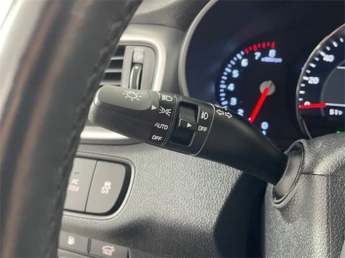 Used 2019 Kia Sorento SX image 14