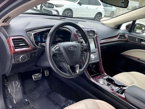 Used 2017 Ford Fusion Titanium image 17