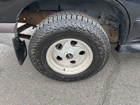 Used 1996 Ford Explorer 4WD 4-Door image 34