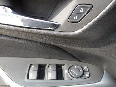 Used 2025 Chevrolet Trax LS image 13