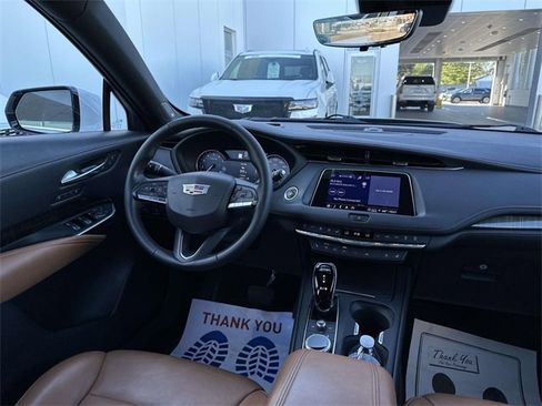 Certified 2022 Cadillac XT4 Premium Luxury w/ Enhanced Visibility Package image 61