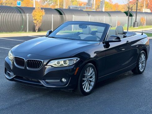 Used 2016 BMW 228i xDrive Convertible image 4