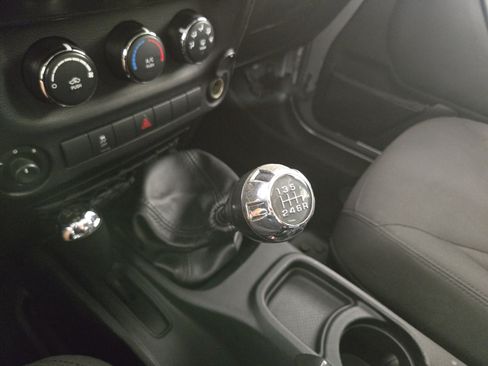 Used 2017 Jeep Wrangler Unlimited Sport image 22