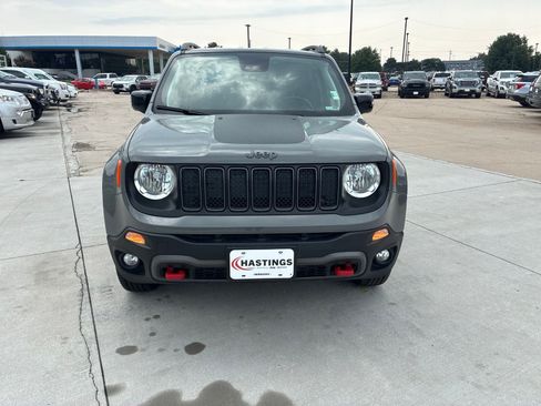 Used 2022 Jeep Renegade Trailhawk AWD/4WD image 9