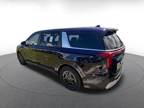 Used 2026 Kia Carnival FWD image 7