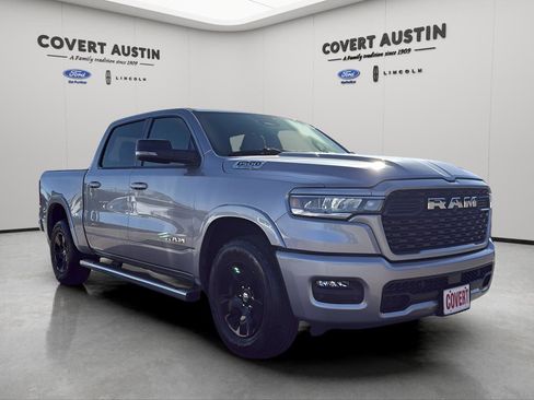 Used 2025 RAM 1500 Lone Star image 7