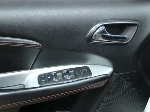 Used 2017 Dodge Journey GT w/ Driver Convenience Group FWD image 17