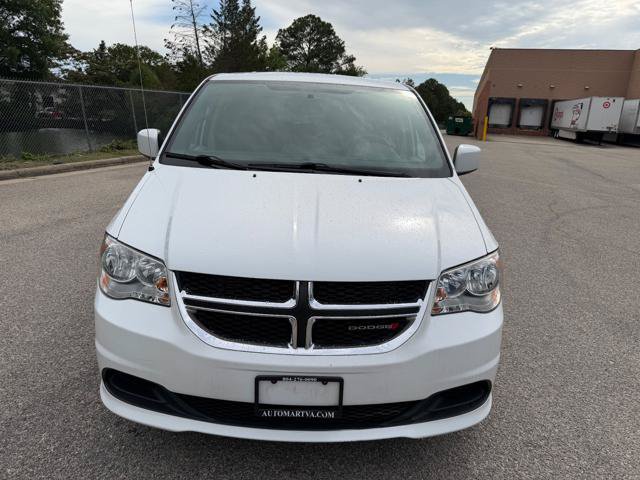 Used 2016 Dodge Grand Caravan SE FWD image 2