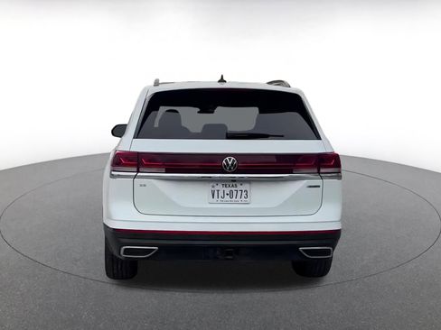 Used 2025 Volkswagen Atlas SE image 12