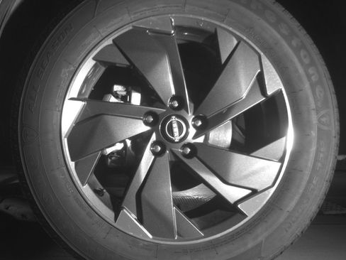 Used 2025 Nissan Rogue SV image 12