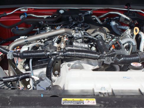 Used 2024 Toyota Tacoma SR AWD/4WD image 25