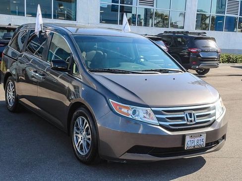 Used 2011 Honda Odyssey EX image 3