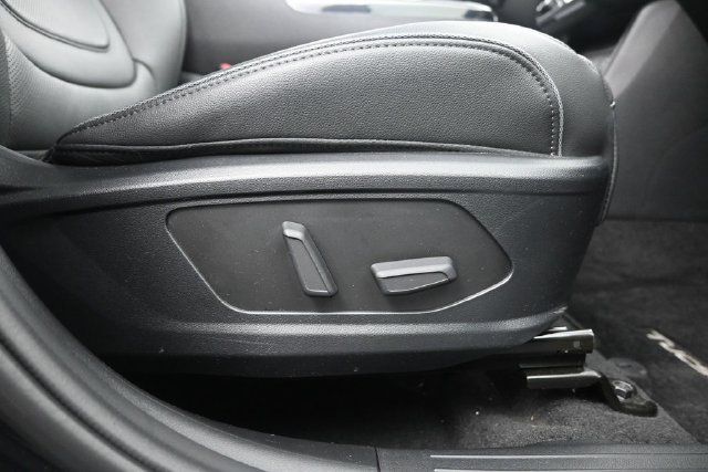Used 2025 Hyundai Tucson Limited AWD/4WD image 43