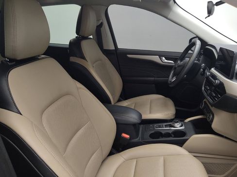 Used 2021 Ford Escape SEL w/ Technology Package image 21