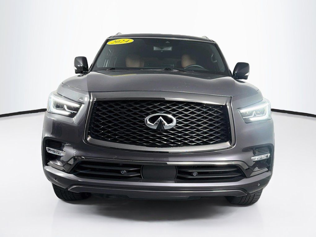 Used 2024 INFINITI QX80 Sensory RWD image 2