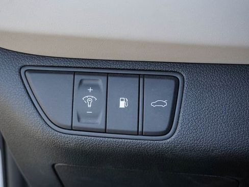 Used 2023 Genesis G70 2.0T w/ Sport Prestige Package image 20