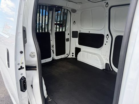 Used 2021 Nissan NV200 SV w/ Back Door Glass Package FWD image 17