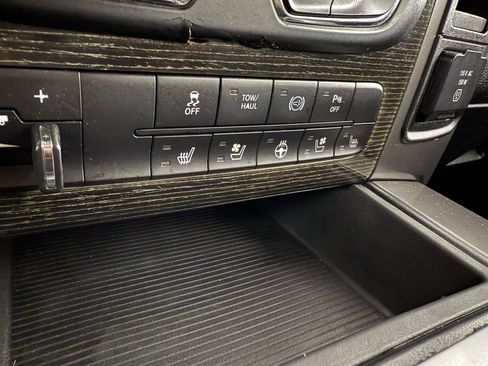 Used 2015 RAM 3500 Laramie Longhorn image 24