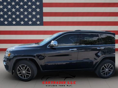 Used 2017 Jeep Grand Cherokee Limited w/ Luxury Group II AWD/4WD image 18