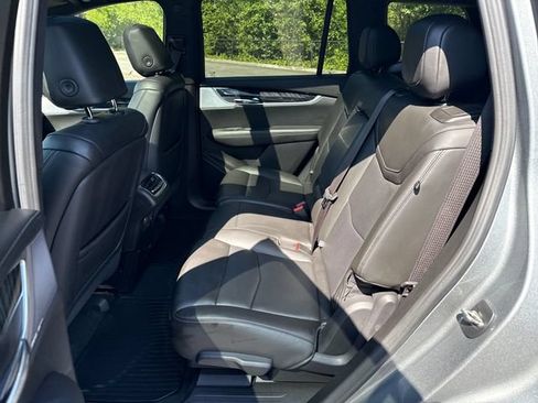 Used 2023 Cadillac XT6 Premium Luxury AWD/4WD image 14