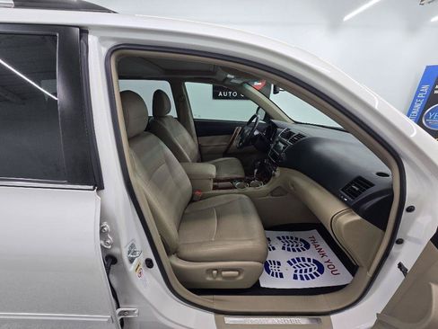 Used 2013 Toyota Highlander Limited FWD image 25