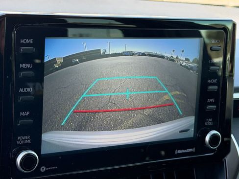Used 2022 Toyota Corolla LE w/ Carpet Mat Package (TMS) FWD image 17