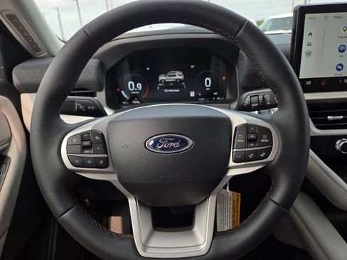 New 2026 Ford Explorer Active w/ Active Comfort Package RWD image 19