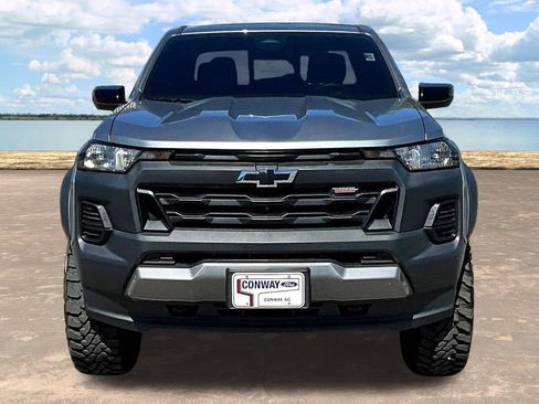 Used 2023 Chevrolet Colorado Trail Boss w/ Technology Package AWD/4WD image 2