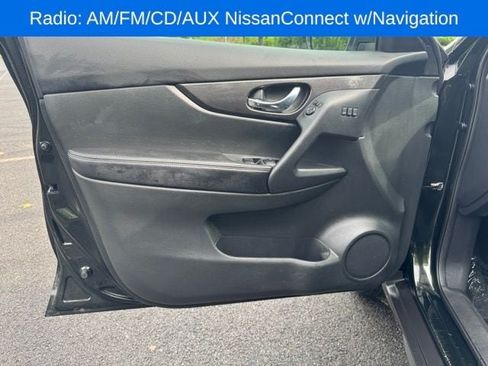 Used 2018 Nissan Rogue SV w/ Sun & Sound Touring Package AWD/4WD image 13