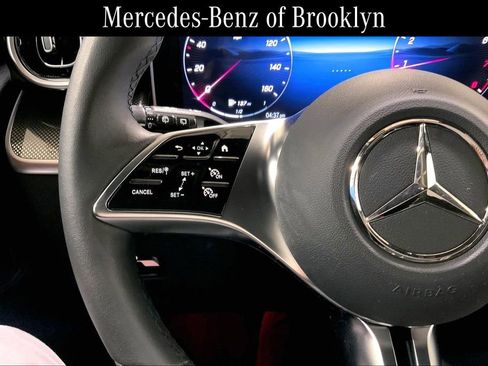 Used 2026 Mercedes-Benz GLC 300 4MATIC image 23