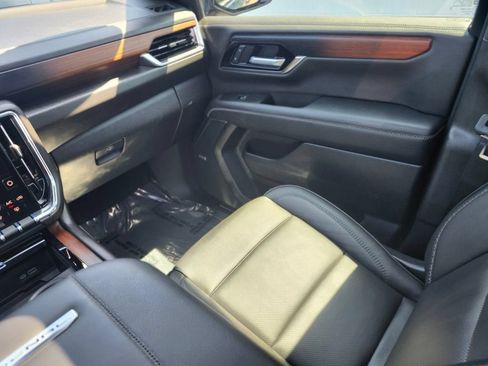 Used 2026 GMC Yukon XL Denali w/ Sun & Power Step Package AWD/4WD image 13