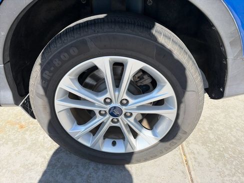 Used 2017 Ford Escape SE FWD image 16