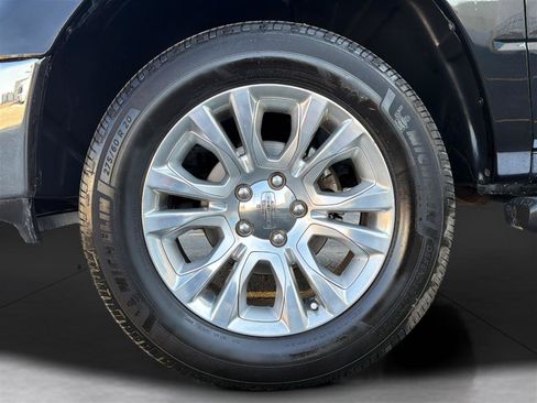 Used 2015 RAM 1500 Laramie Longhorn w/ Convenience Group AWD/4WD image 29