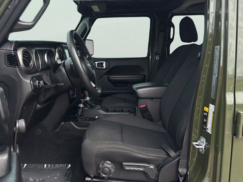 Used 2021 Jeep Wrangler Unlimited Sport AWD/4WD image 19