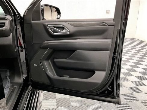 Used 2023 GMC Yukon AT4 w/ Technology Package AWD/4WD image 19