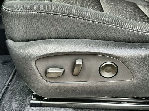 New 2025 Chevrolet Traverse LT w/ Enhanced Driving Package image 14