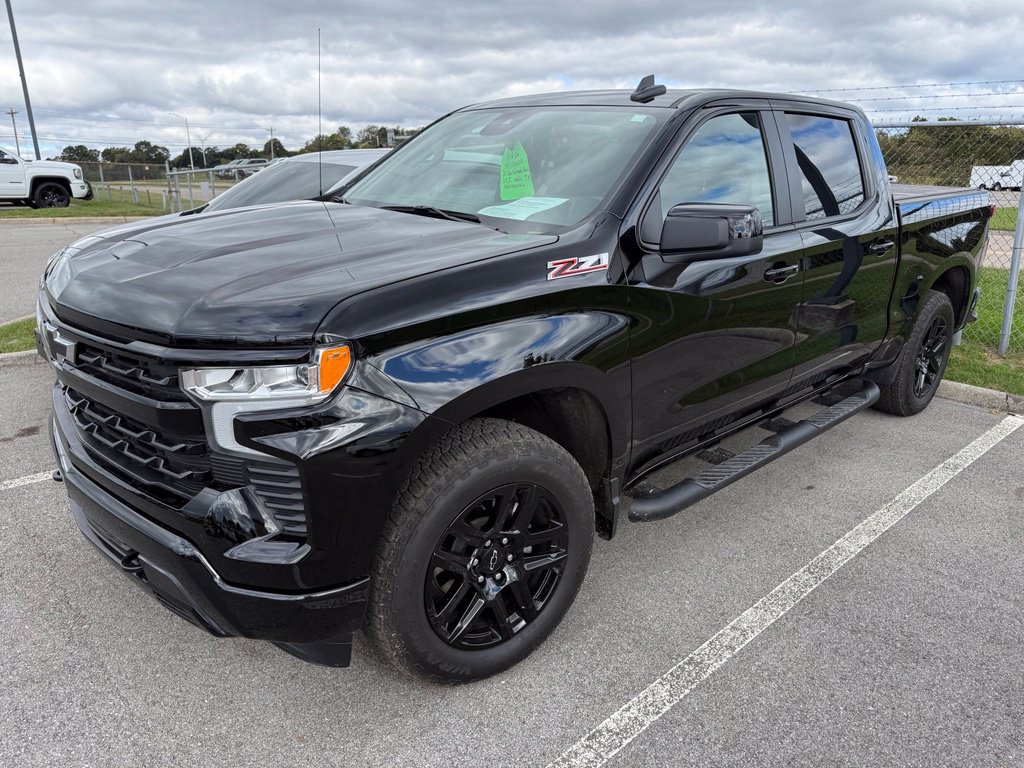Used 2025 Chevrolet Silverado 1500 RST w/ Z71 Off-Road Package AWD/4WD image 2
