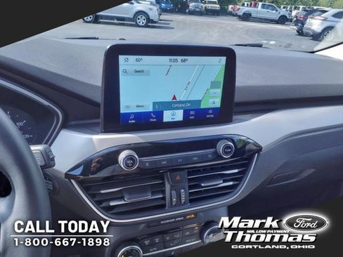 Used 2022 Ford Escape SE w/ Cold Weather Package image 17