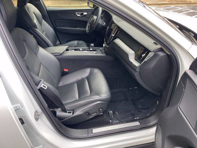 Certified 2024 Volvo XC60 B5 Core w/ Climate Package AWD/4WD image 13