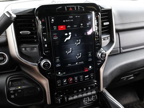 Used 2019 RAM 3500 Laramie AWD/4WD image 40