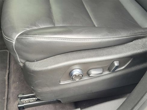 Used 2024 Cadillac XT4 Premium Luxury image 20