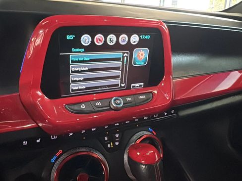 Used 2017 Chevrolet Camaro SS RWD image 15