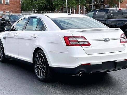 Used 2019 Ford Taurus Limited AWD/4WD image 10