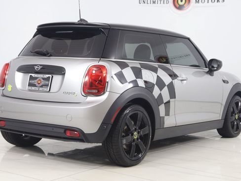 Used 2024 MINI Cooper SE FWD image 3