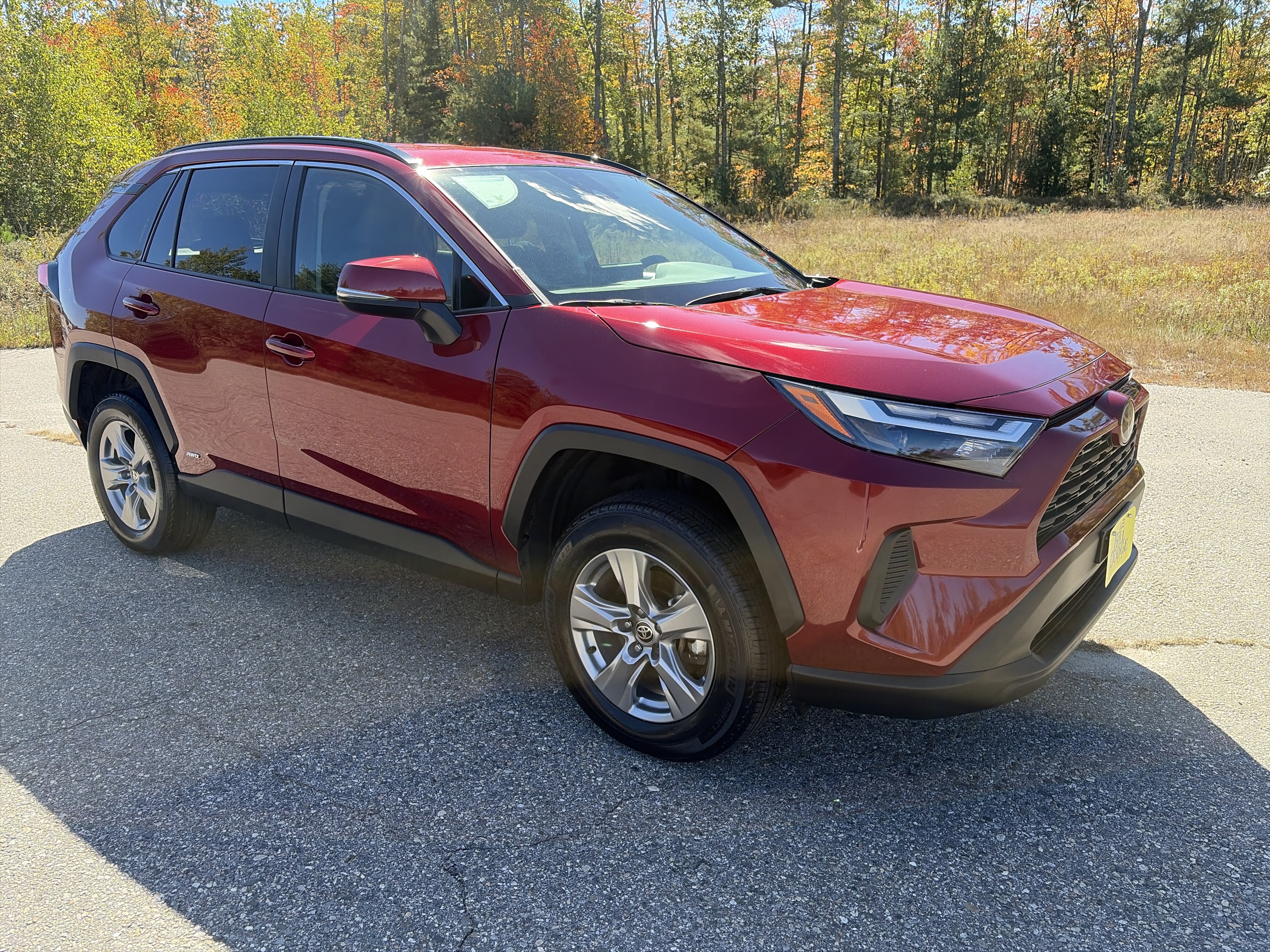Used 2025 Toyota RAV4 XLE AWD/4WD image 3
