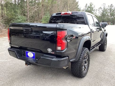 Used 2024 Chevrolet Colorado ZR2 w/ ZR2 Convenience Package III image 5