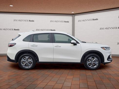 New 2026 Honda HR-V LX image 7