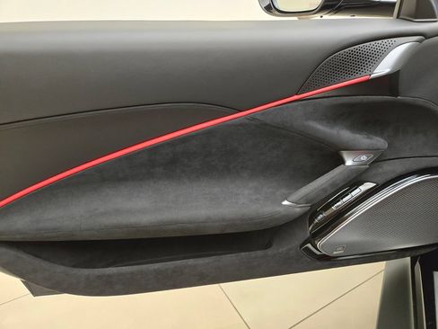 Used 2024 Ferrari Roma RWD image 31