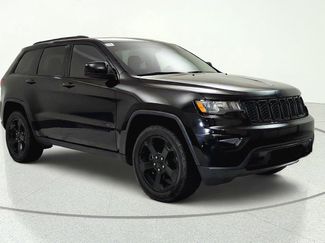 Used 2018 Jeep Grand Cherokee Laredo AWD/4WD video 1