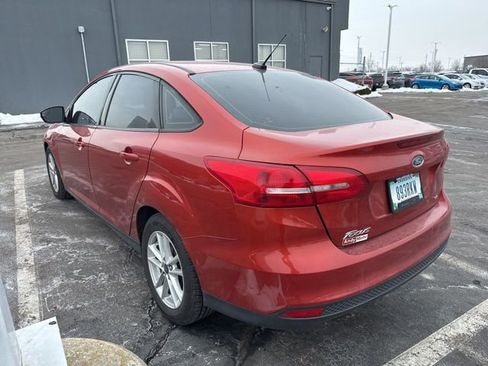Used 2018 Ford Focus SE w/ Cold Weather Package image 8